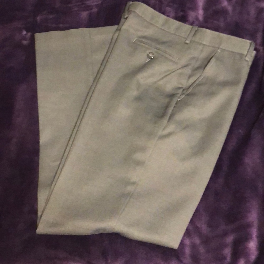 Boys dockers suit. Brand new never worn. 🔥